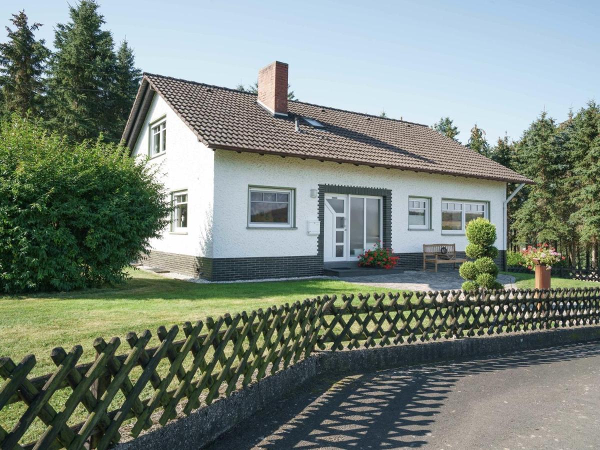 A Detached Holiday Home In A Highly Scenic Area Trierscheid ภายนอก รูปภาพ